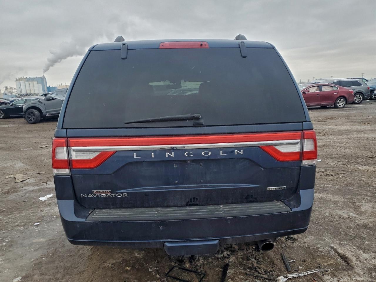 2015 LINCOLN NAVIGATOR photo 11