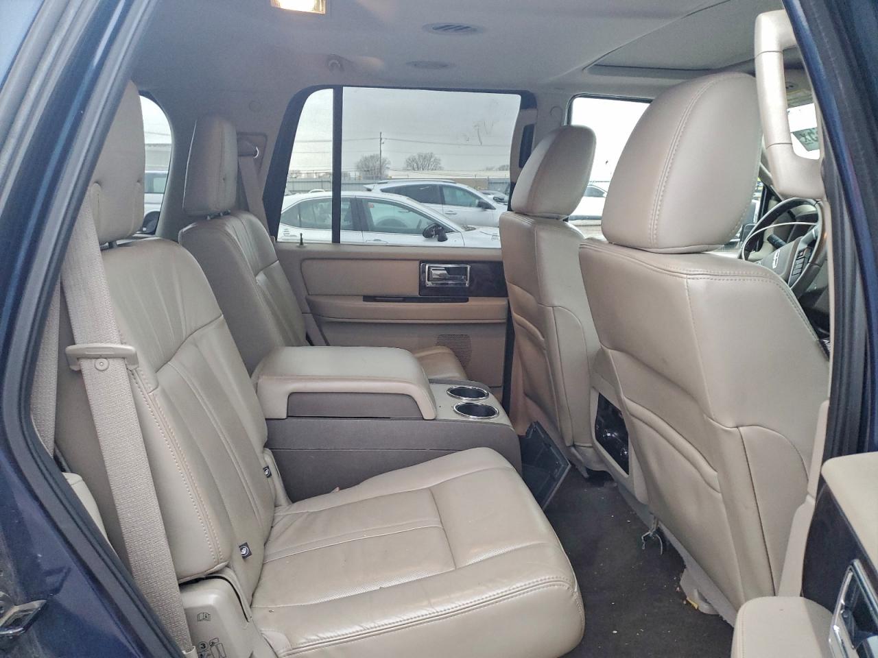 2015 LINCOLN NAVIGATOR photo 21