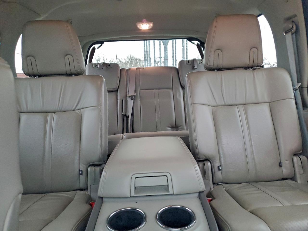 2015 LINCOLN NAVIGATOR photo 19