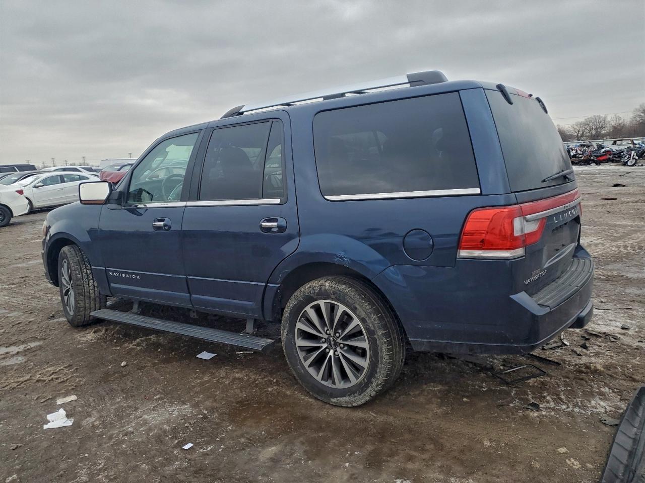 2015 LINCOLN NAVIGATOR photo 3