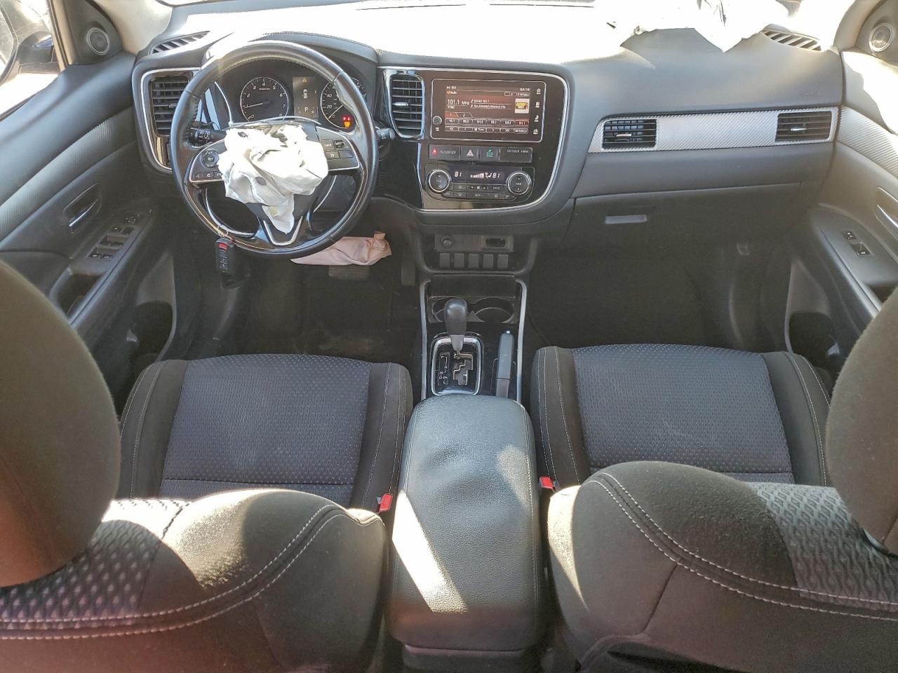 2017 MITSUBISHI OUTLANDER SE photo 8