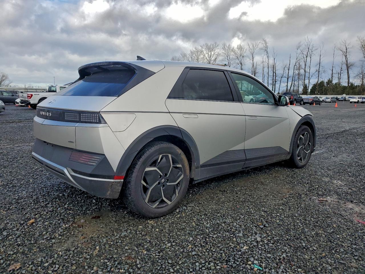 2023 HYUNDAI IONIQ 5 SEL photo 3
