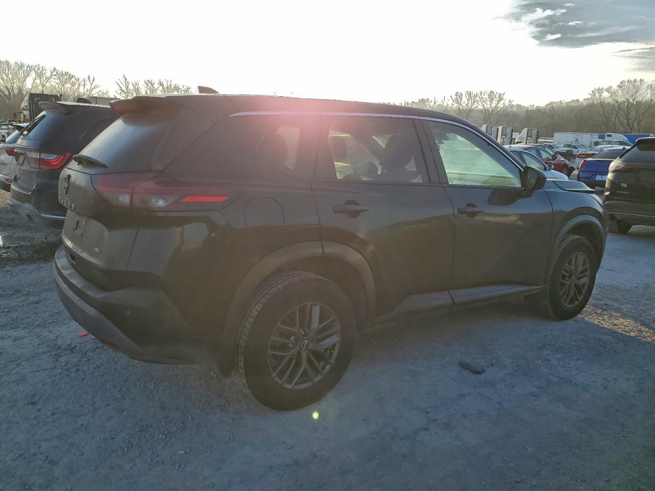 2023 NISSAN ROGUE S photo 3