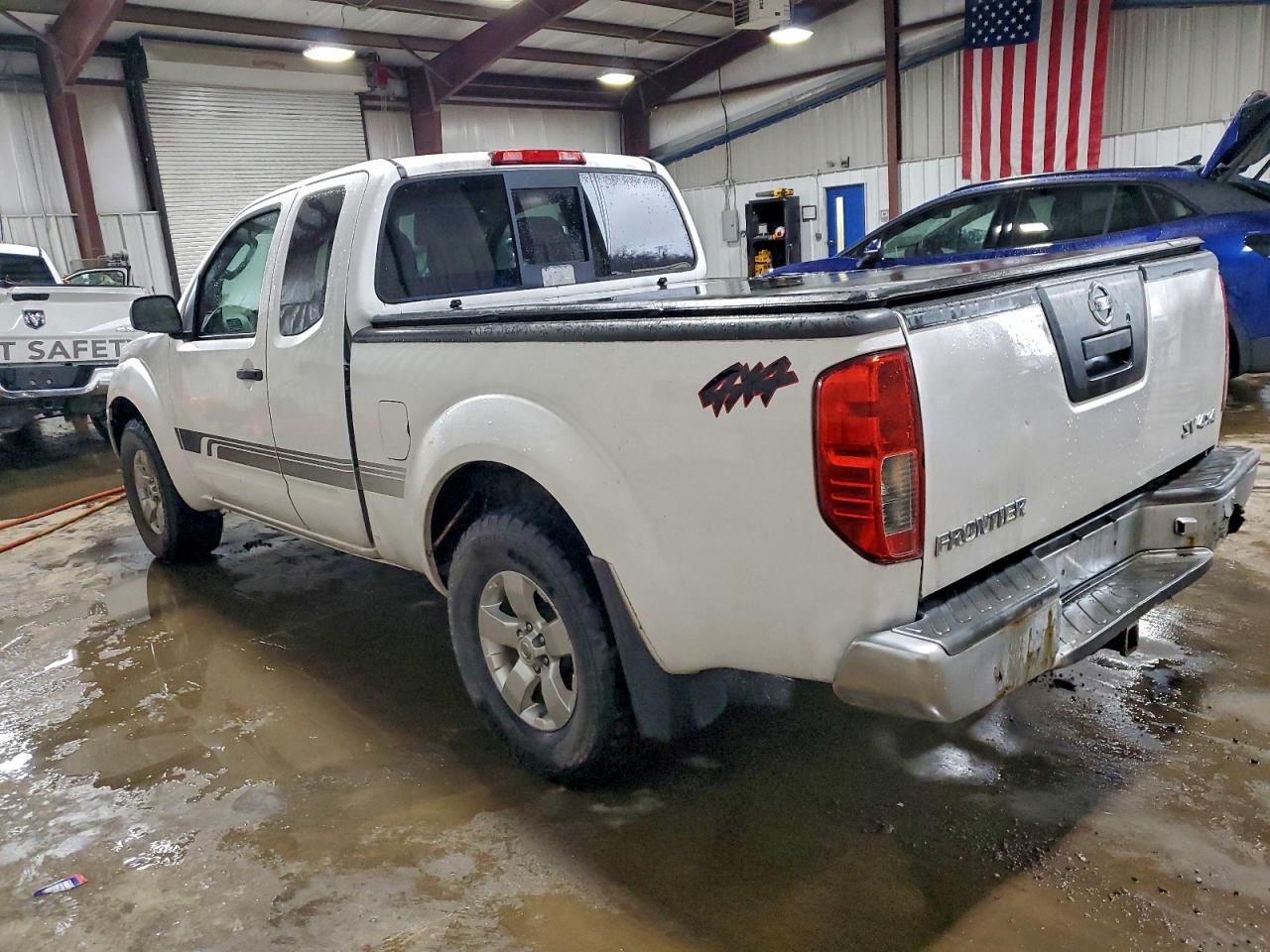2011 NISSAN FRONTIER SV photo 2