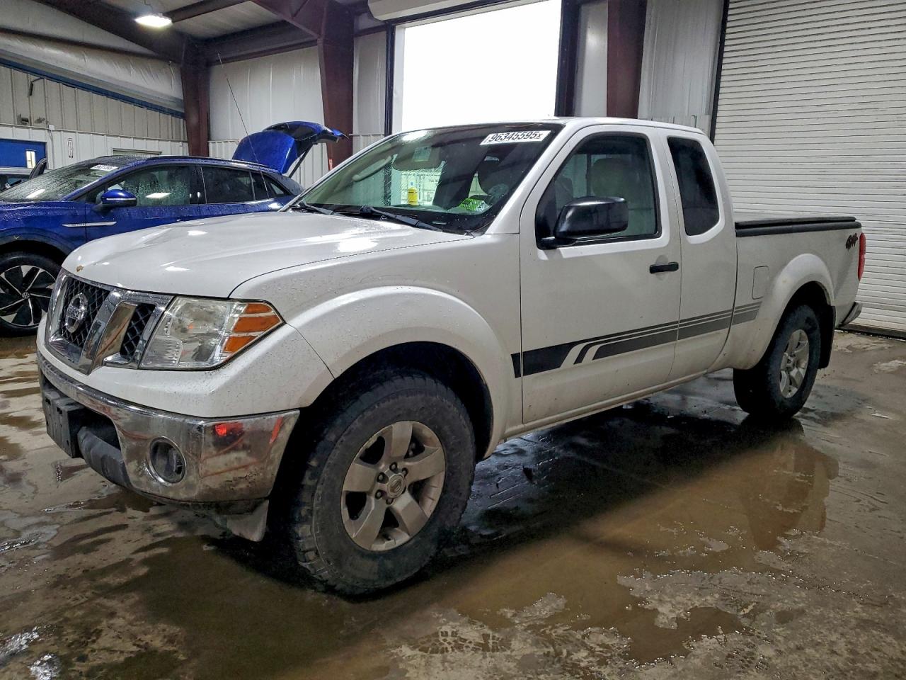 2011 NISSAN FRONTIER