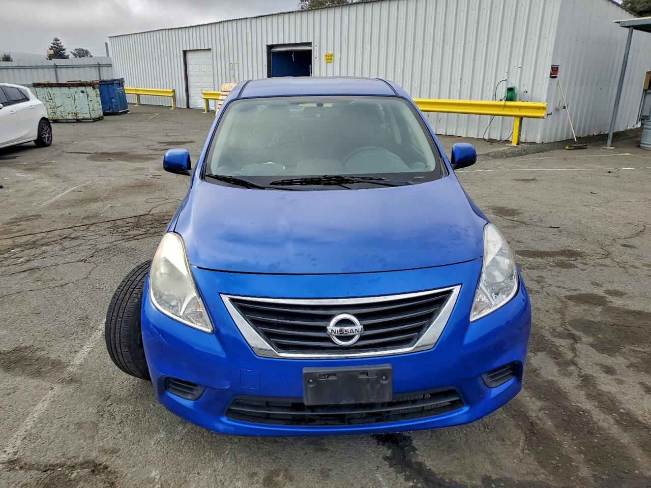 2014 NISSAN VERSA S photo 9