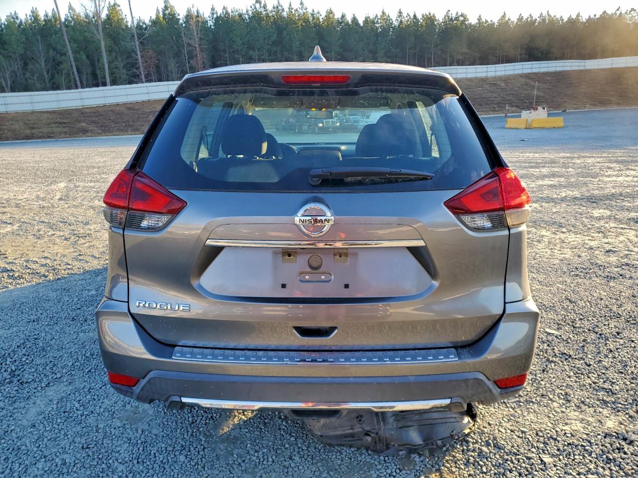 2018 NISSAN ROGUE S photo 11