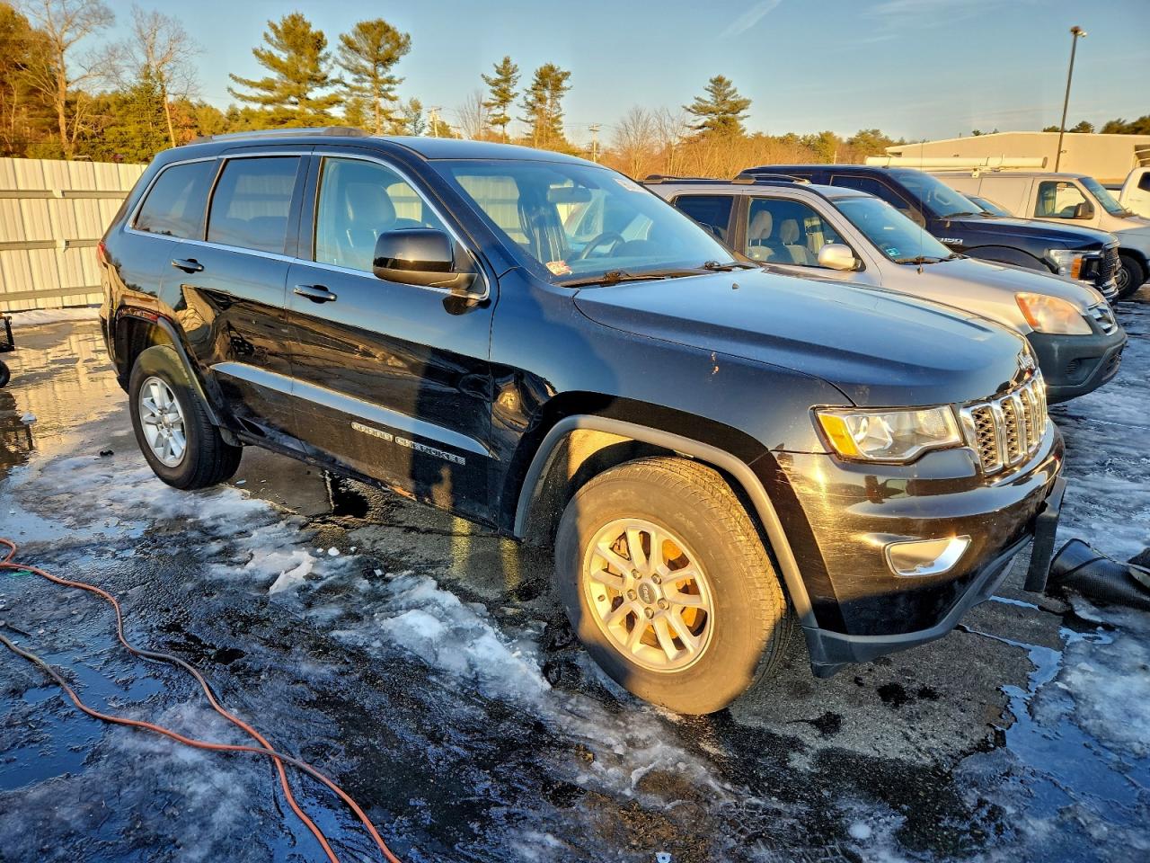 2019 JEEP GRAND CHEROKEE LAREDO photo 7
