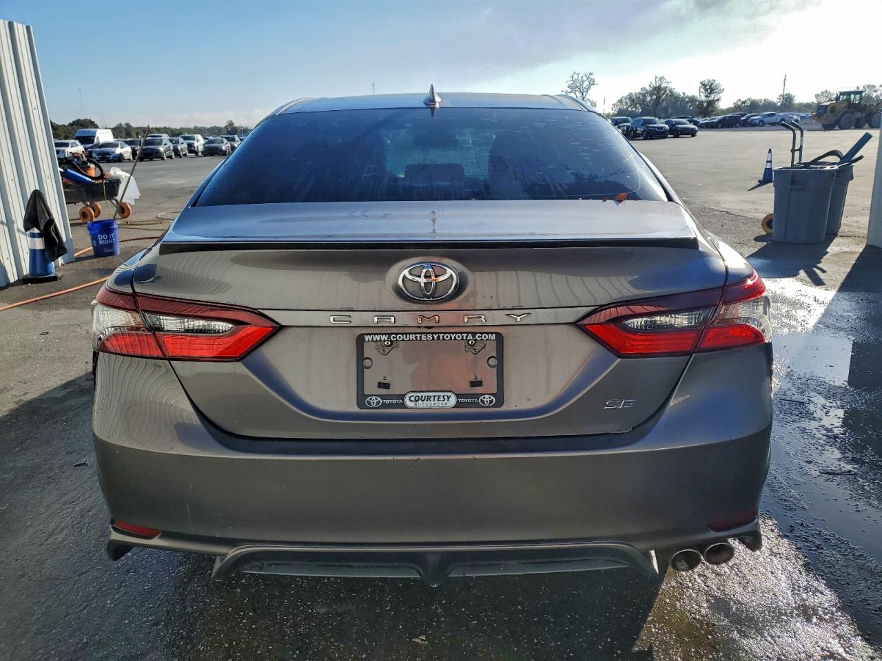 2022 TOYOTA CAMRY SE photo 16