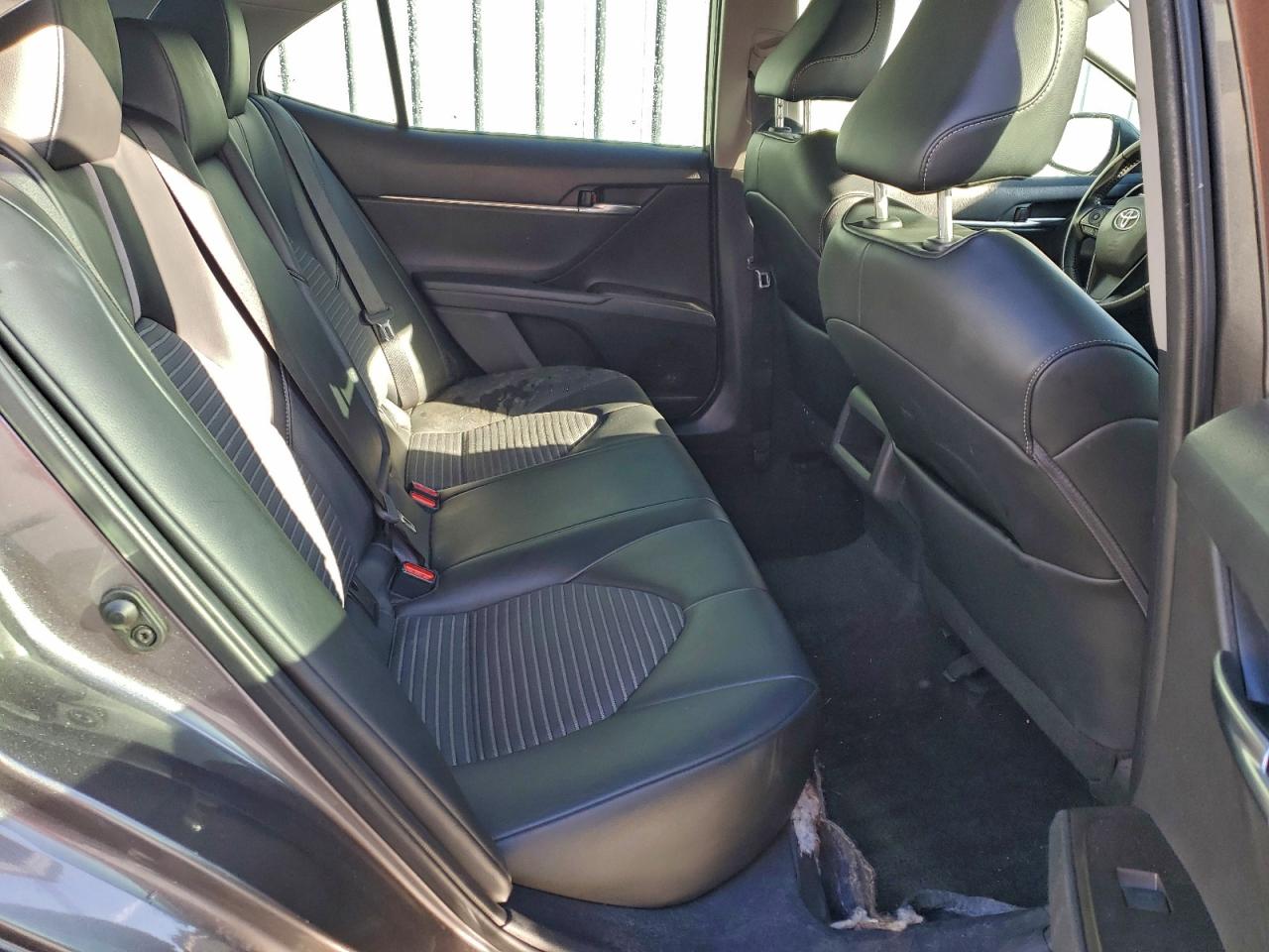 2022 TOYOTA CAMRY SE photo 28