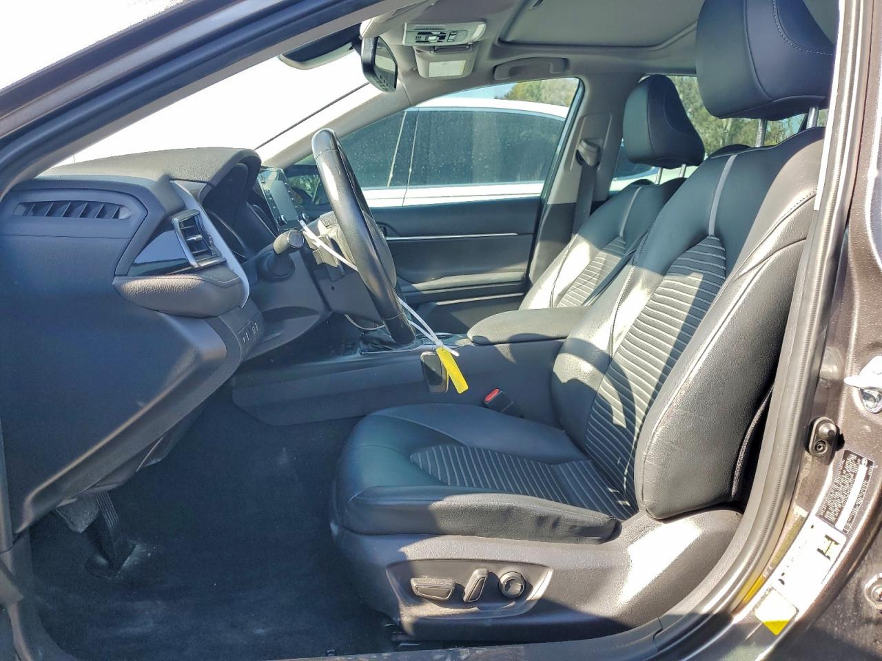 2022 TOYOTA CAMRY SE photo 19