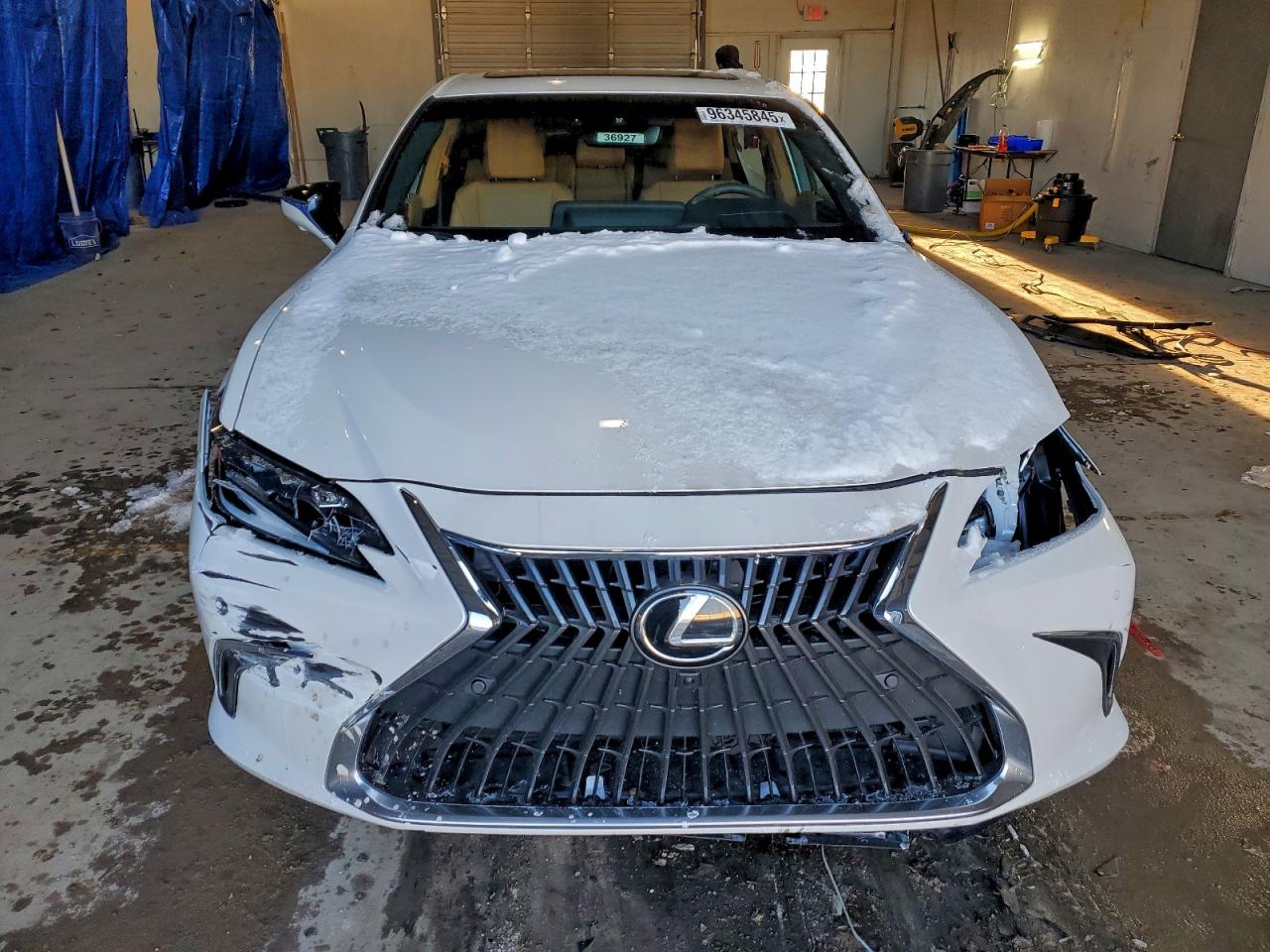 2025 LEXUS ES 300H BASE photo 9
