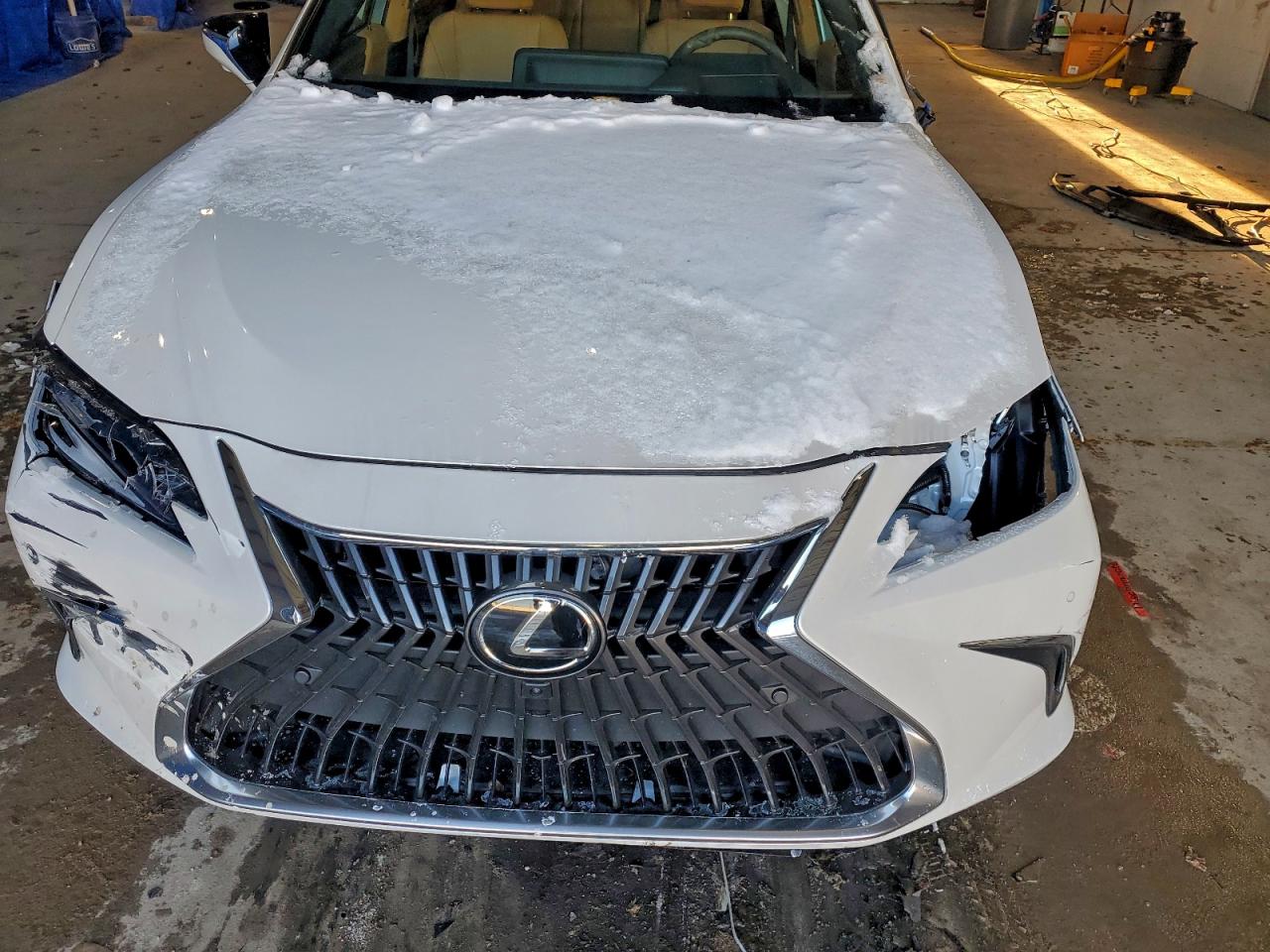 2025 LEXUS ES 300H BASE photo 21