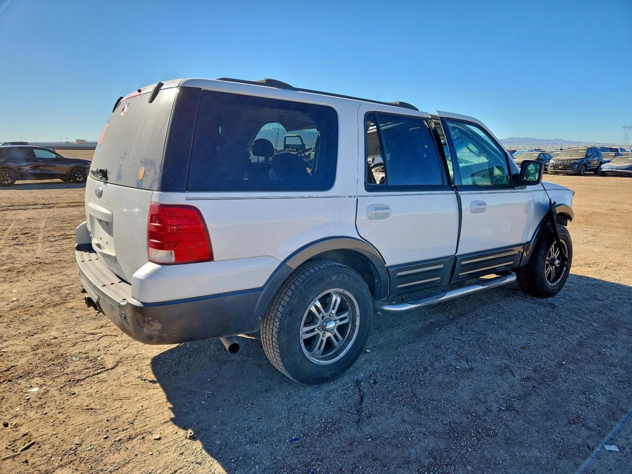 2004 FORD EXPEDITION XLT photo 5