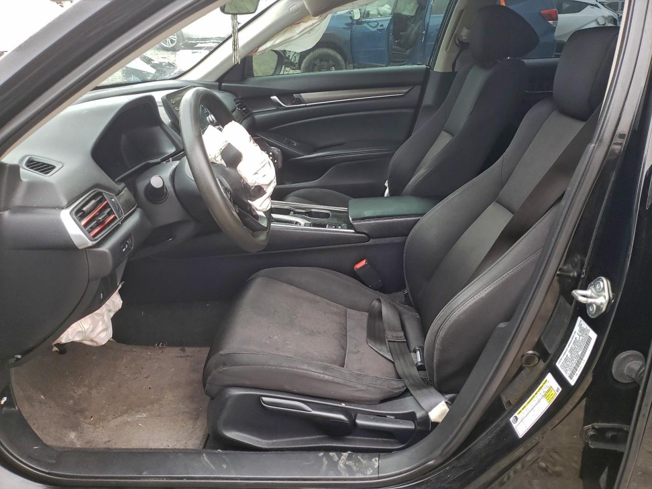 2018 HONDA ACCORD LX photo 7