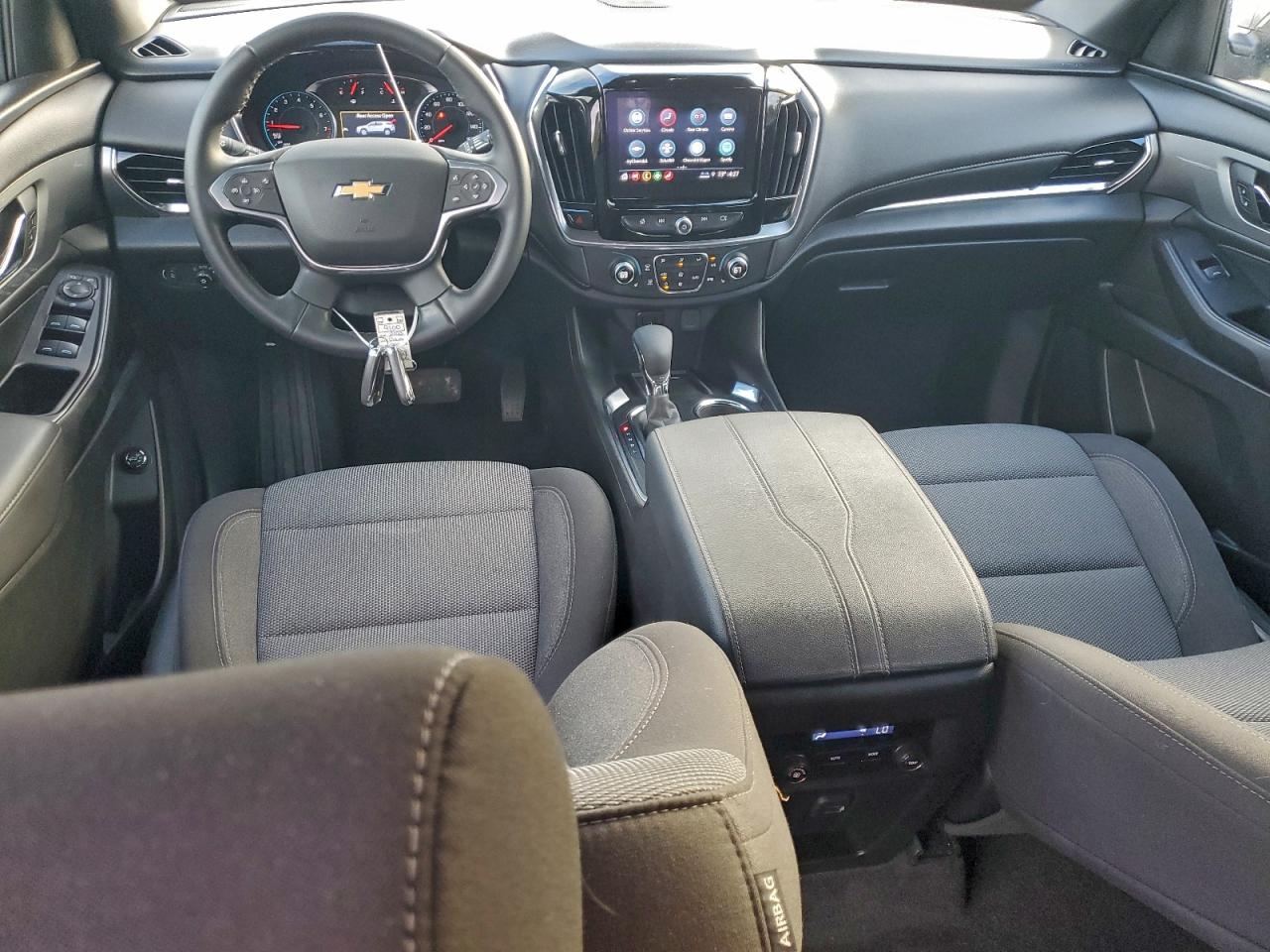 2023 CHEVROLET TRAVERSE LT photo 8