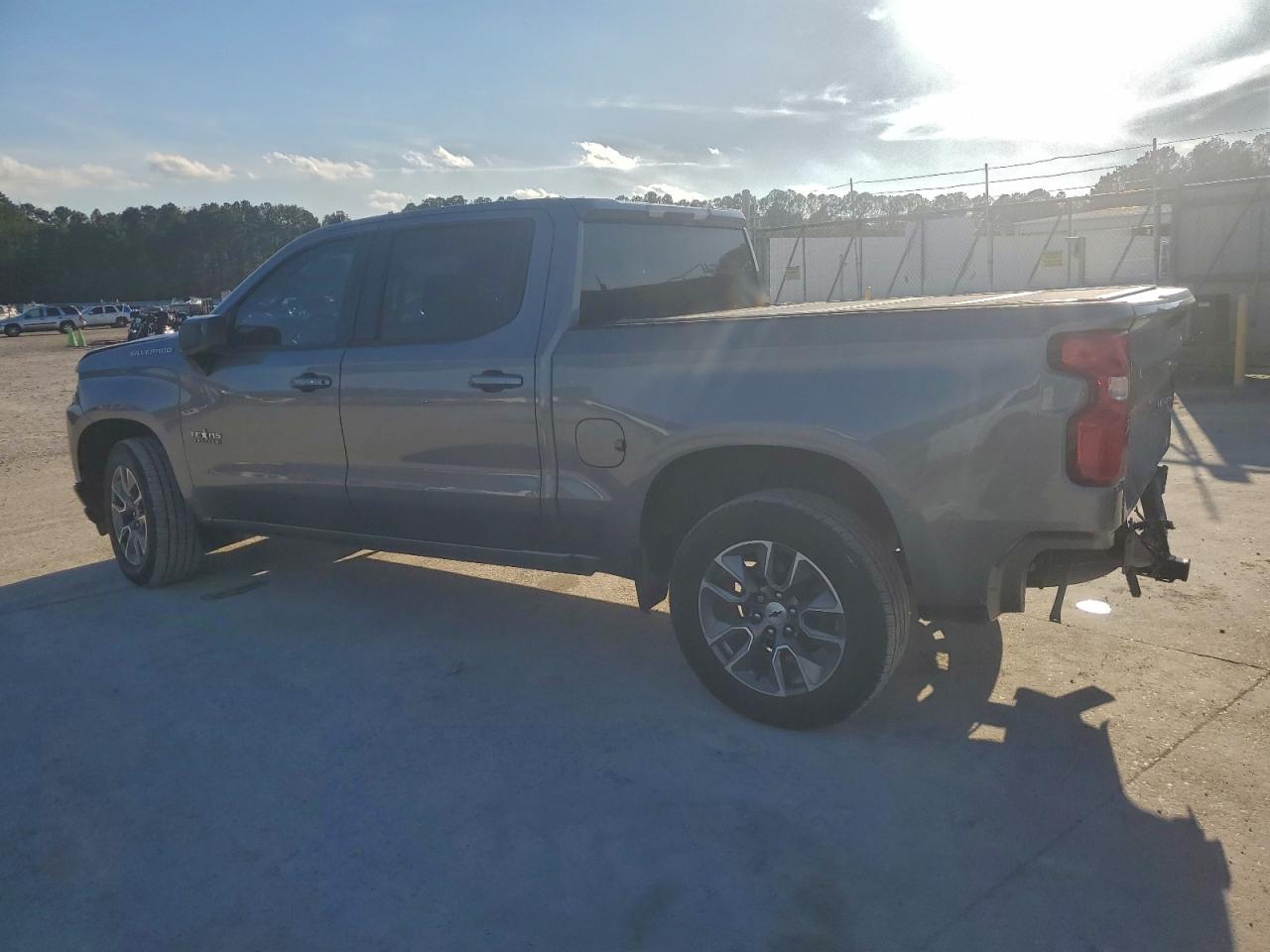 2021 CHEVROLET SILVERADO C1500 RST photo 4