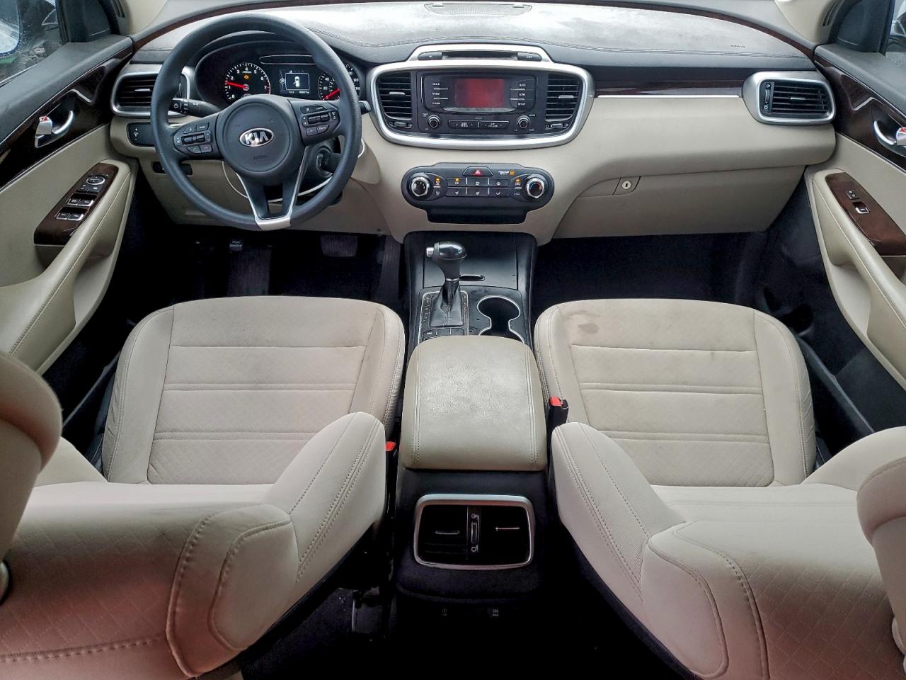 2017 KIA SORENTO LX photo 8