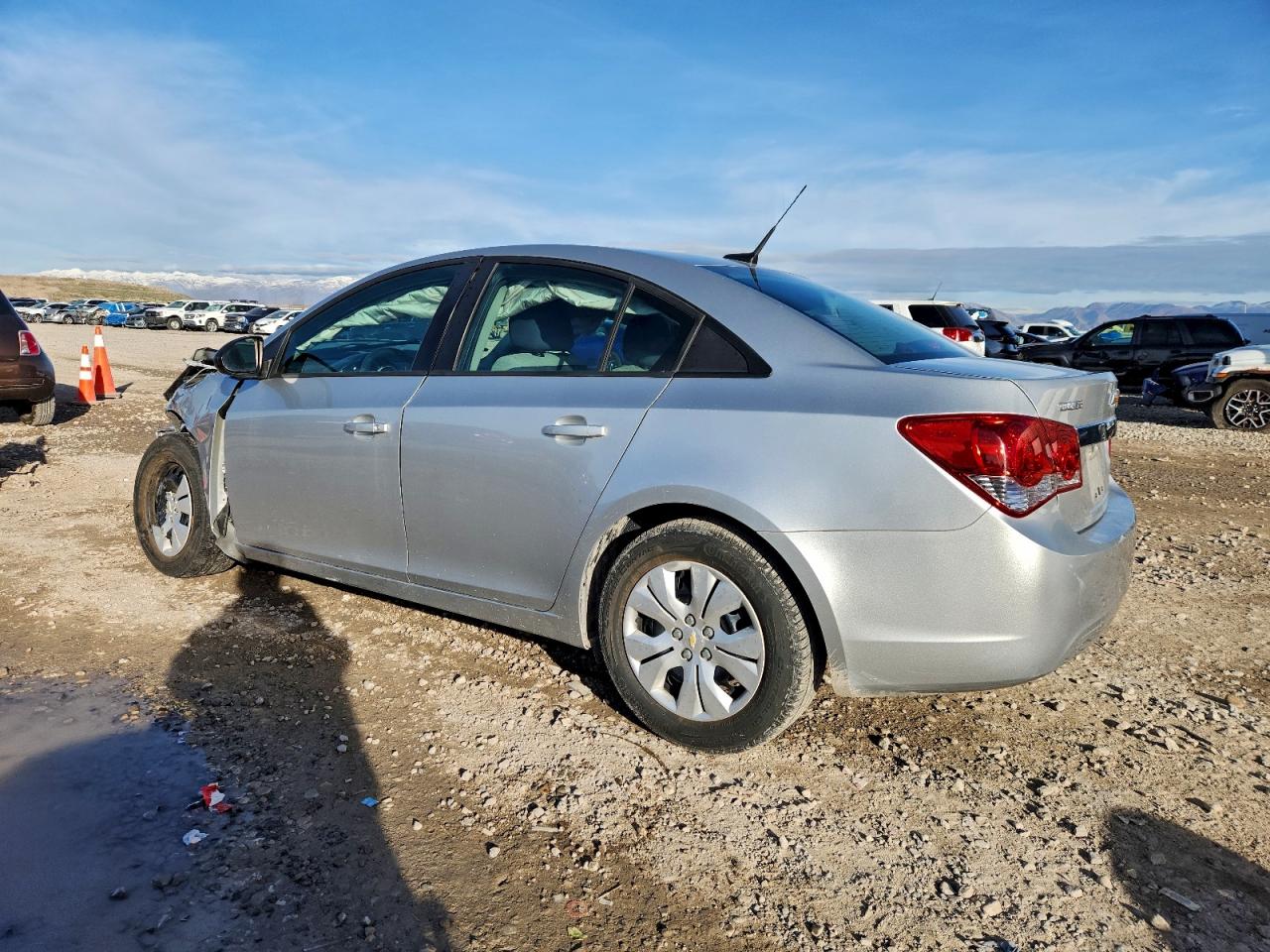 2014 CHEVROLET CRUZE LS photo 2