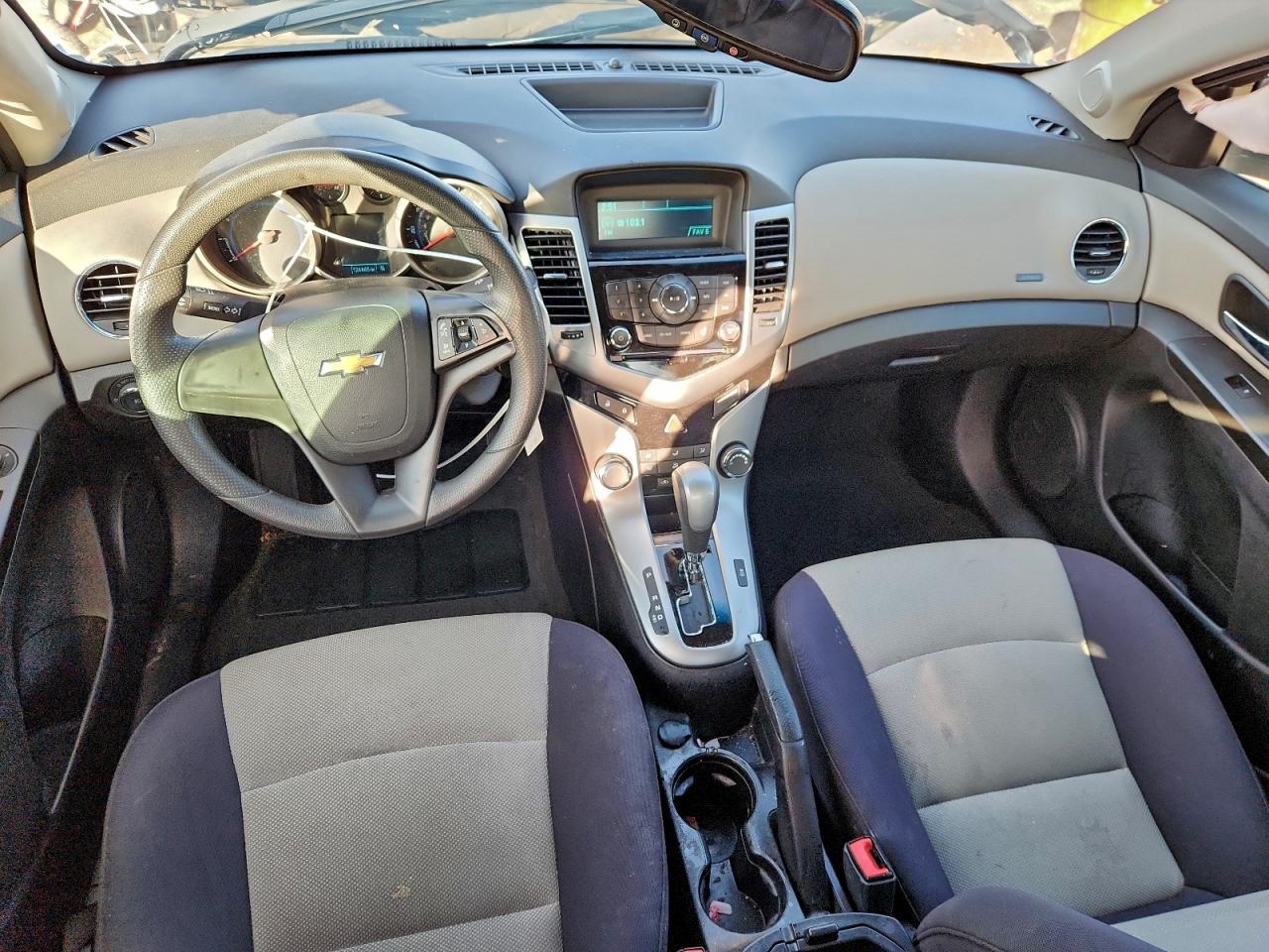 2014 CHEVROLET CRUZE LS photo 8