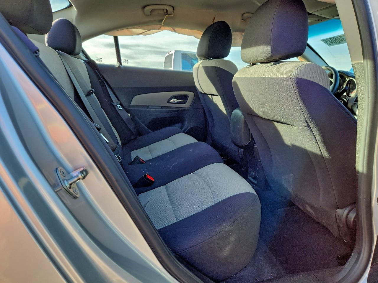 2014 CHEVROLET CRUZE LS photo 10