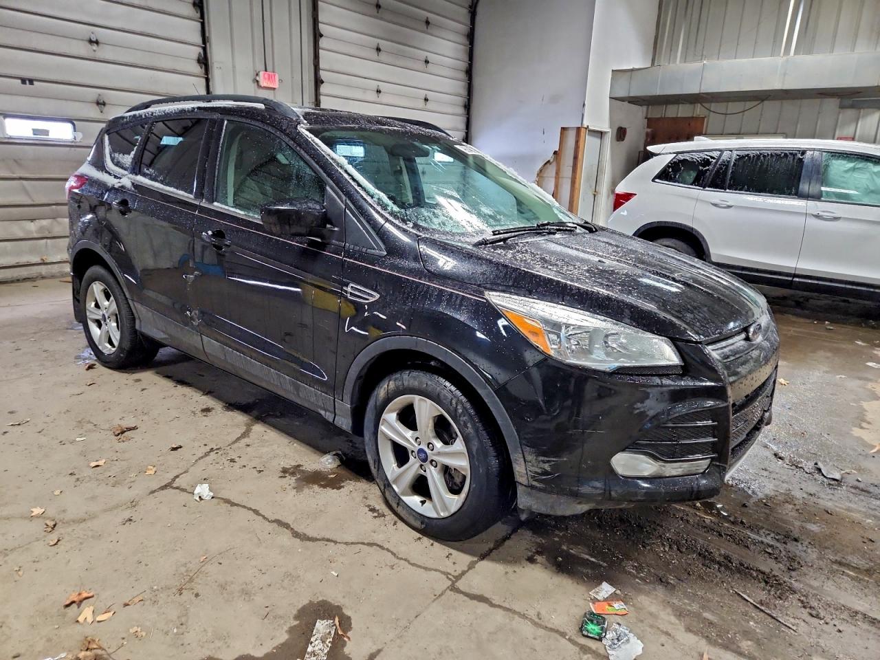 2014 FORD ESCAPE SE photo 4