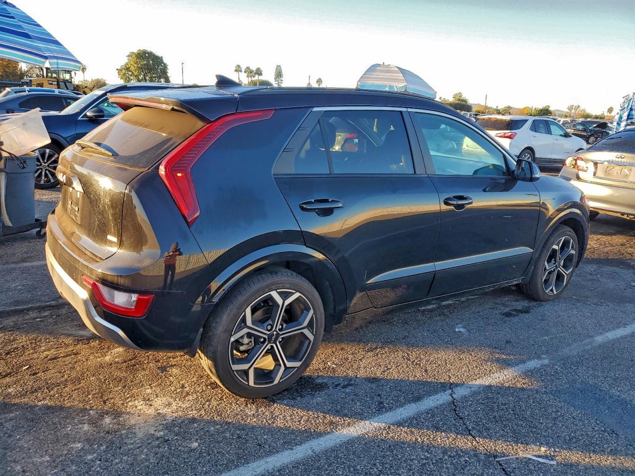 2024 KIA NIRO EX photo 3