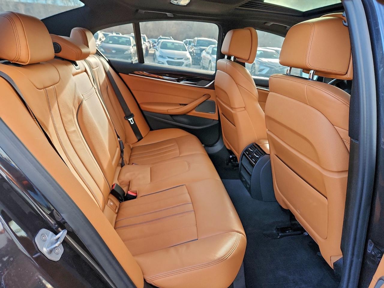 2019 BMW 530 XI photo 10