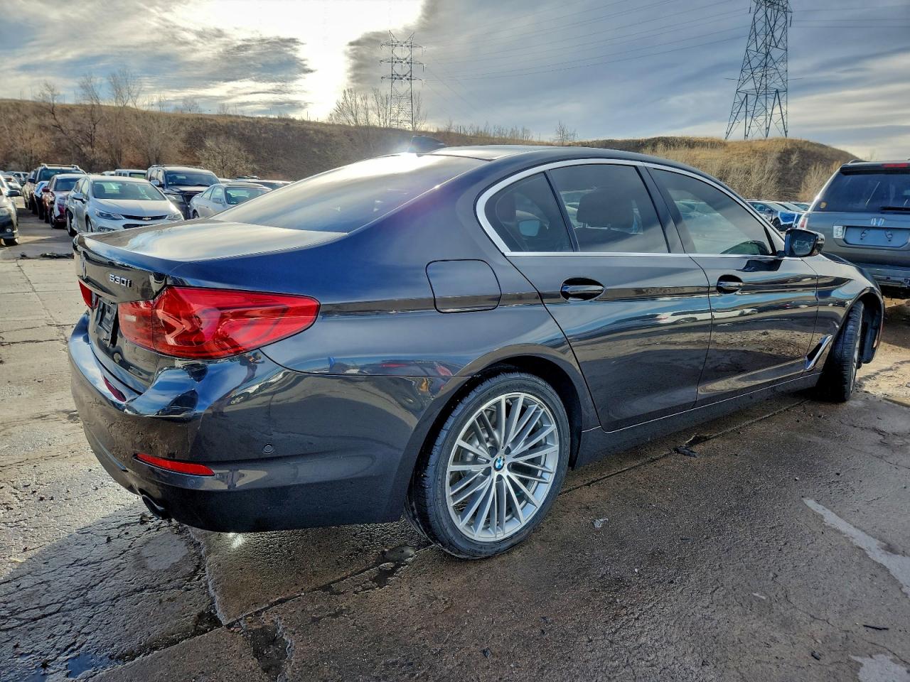 2019 BMW 530 XI photo 3