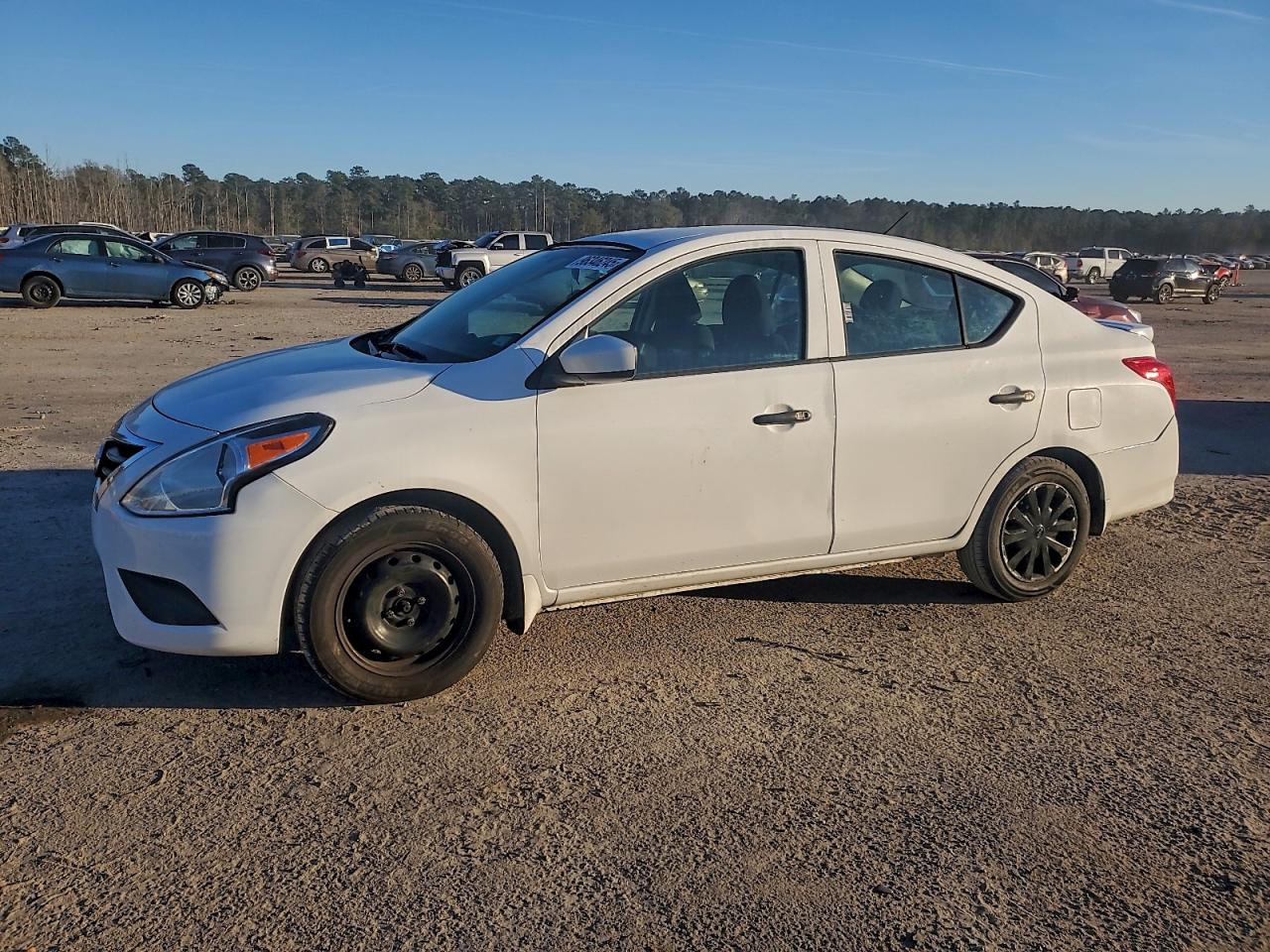 2019 NISSAN VERSA