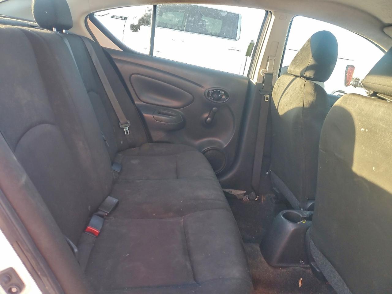 2019 NISSAN VERSA S photo 10