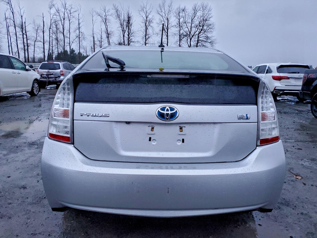 2011 TOYOTA PRIUS photo 6