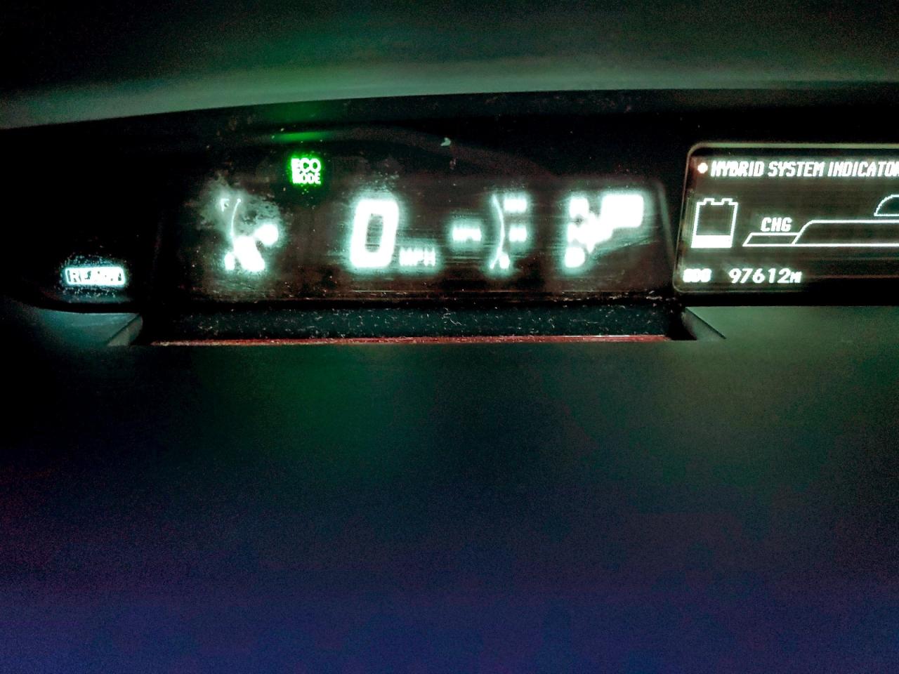 2011 TOYOTA PRIUS photo 9