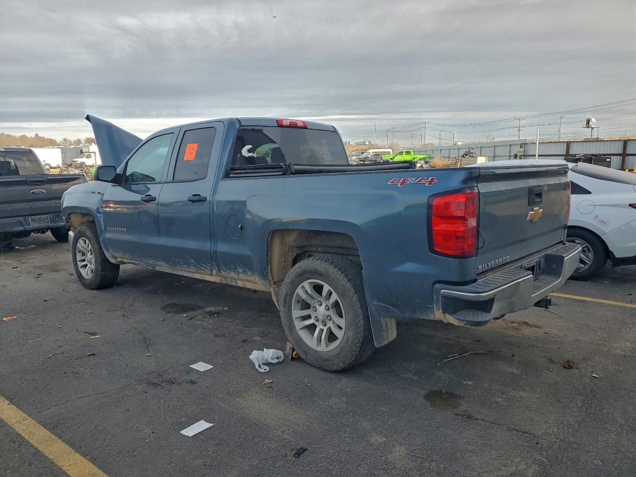 2014 CHEVROLET SILVERADO K1500 LT photo 2