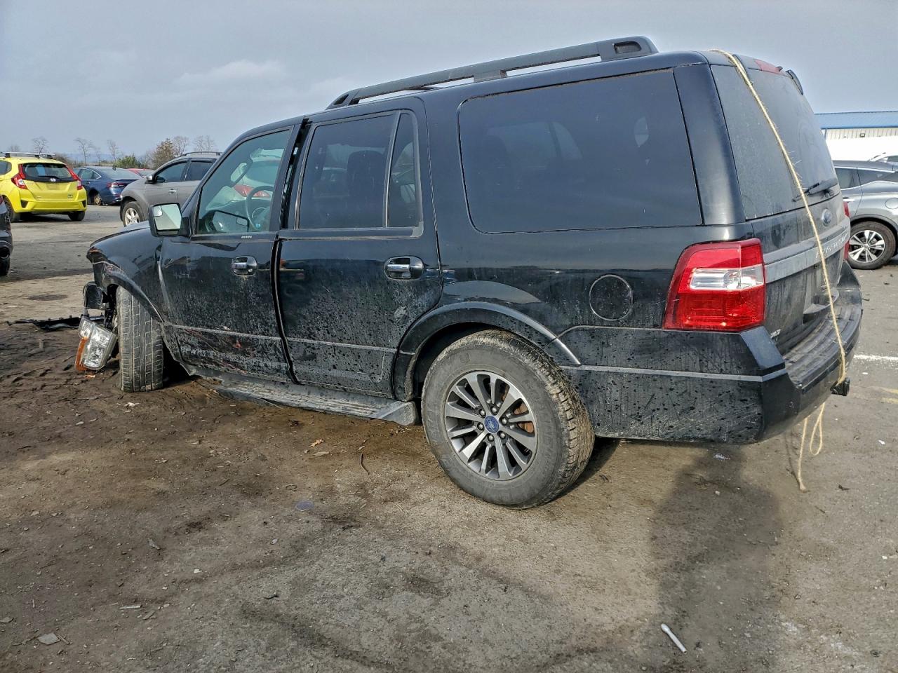 2017 FORD EXPEDITION XLT photo 2