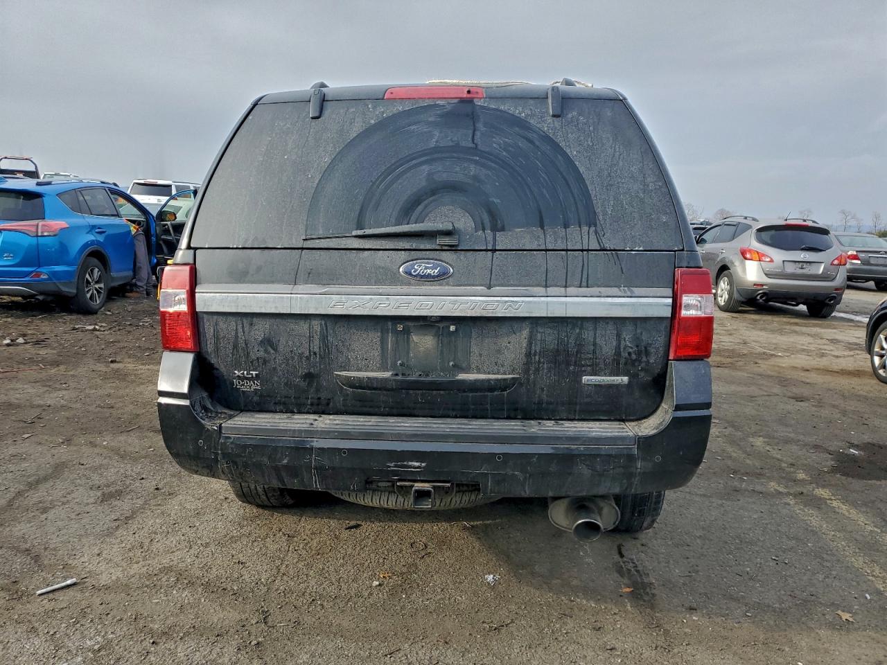 2017 FORD EXPEDITION XLT photo 6
