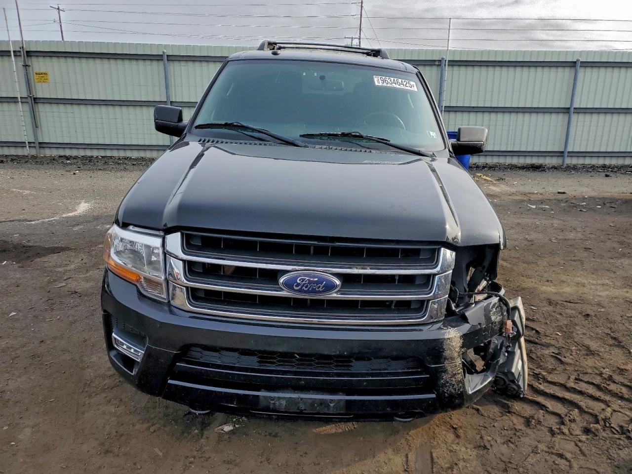 2017 FORD EXPEDITION XLT photo 5
