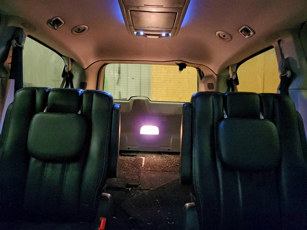 2012 CHRYSLER TOWN & COUNTRY TOURING photo 10