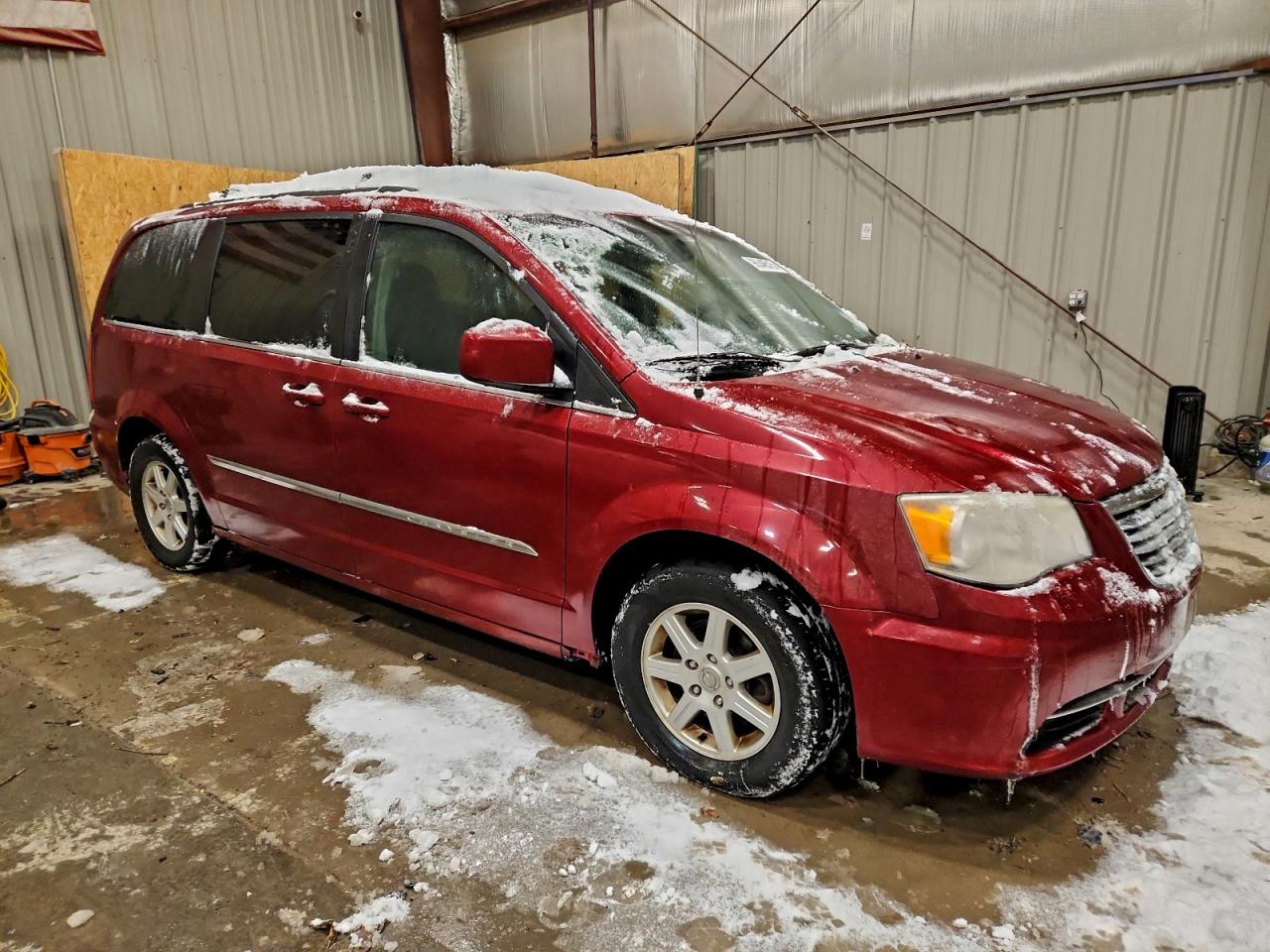 2012 CHRYSLER TOWN & COUNTRY TOURING photo 4