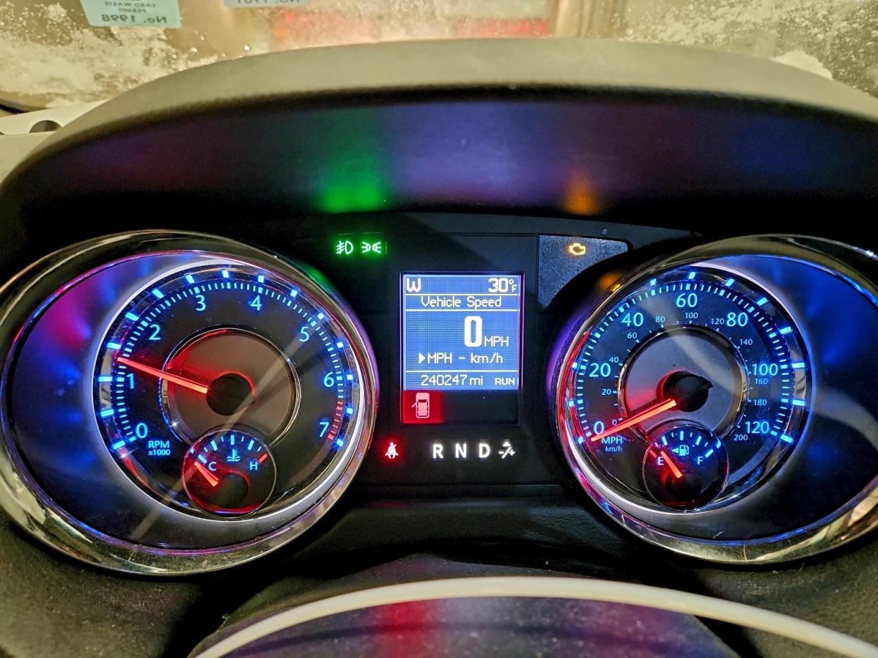 2012 CHRYSLER TOWN & COUNTRY TOURING photo 9
