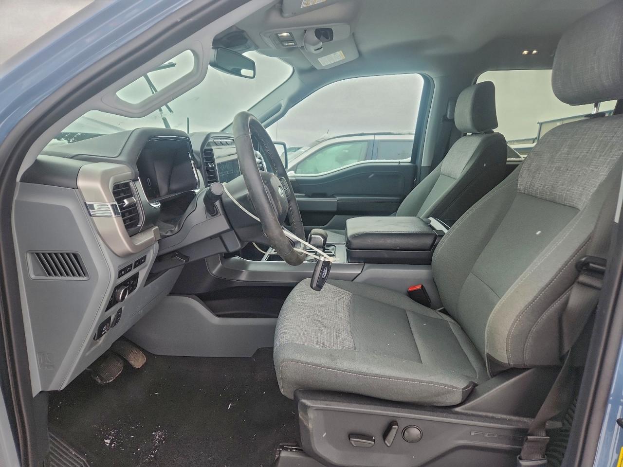 2023 FORD F150 LIGHTNING PRO photo 25