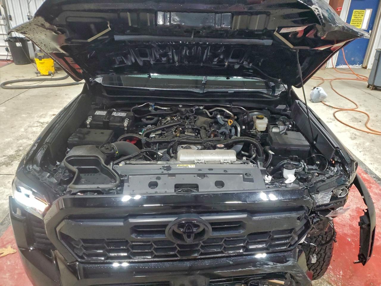 2024 TOYOTA TACOMA DOUBLE CAB photo 31