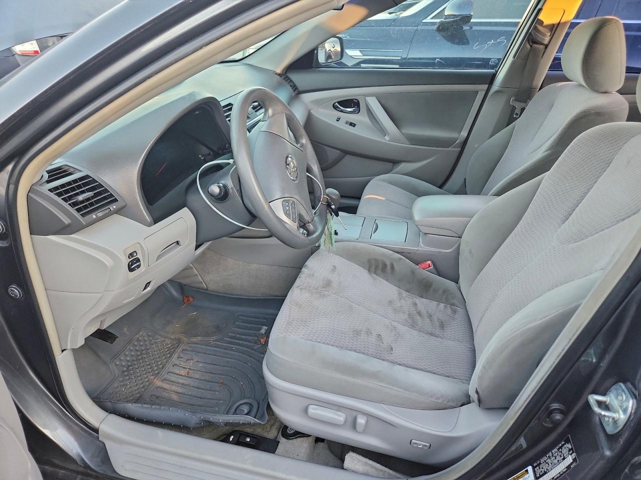 2010 TOYOTA CAMRY BASE photo 7