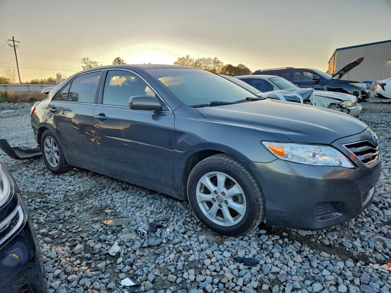 2010 TOYOTA CAMRY BASE photo 4