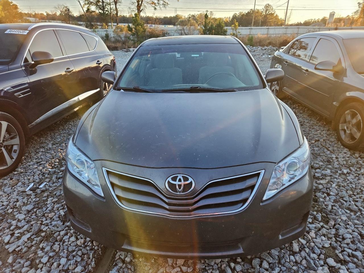 2010 TOYOTA CAMRY BASE photo 5