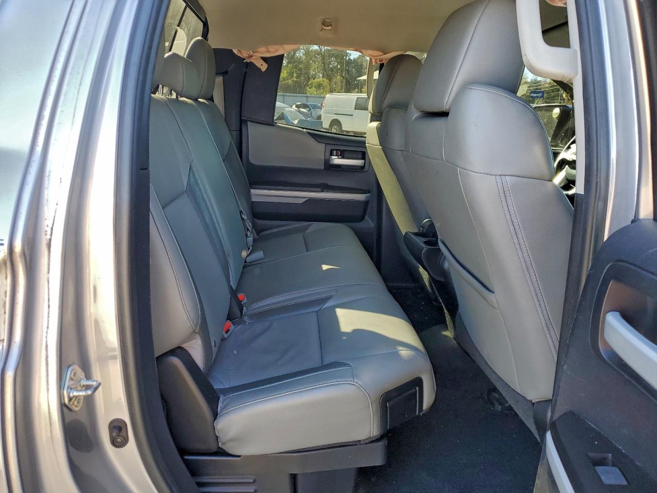 2018 TOYOTA TUNDRA DOUBLE CAB LIMITED photo 28