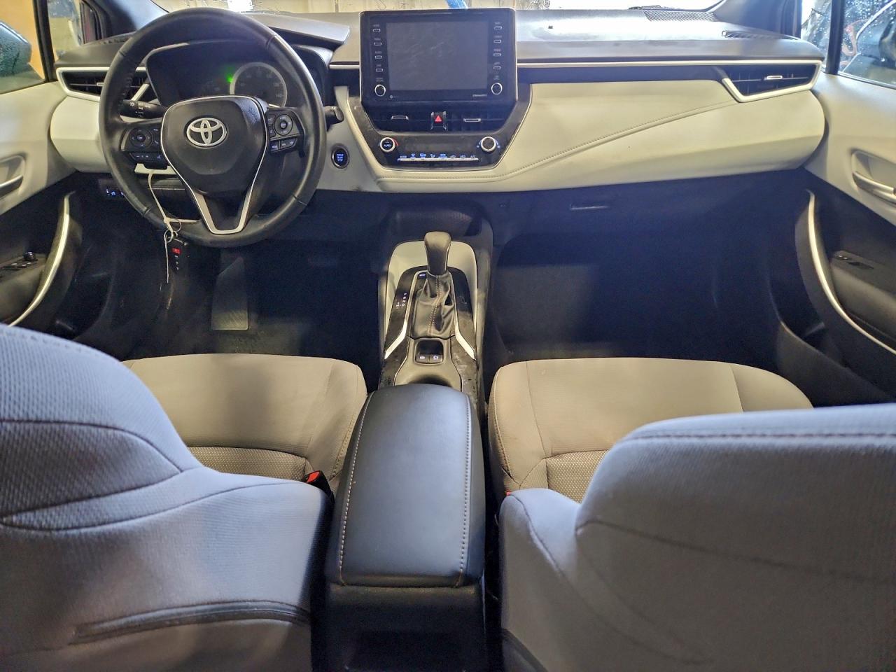 2021 TOYOTA COROLLA SE photo 8