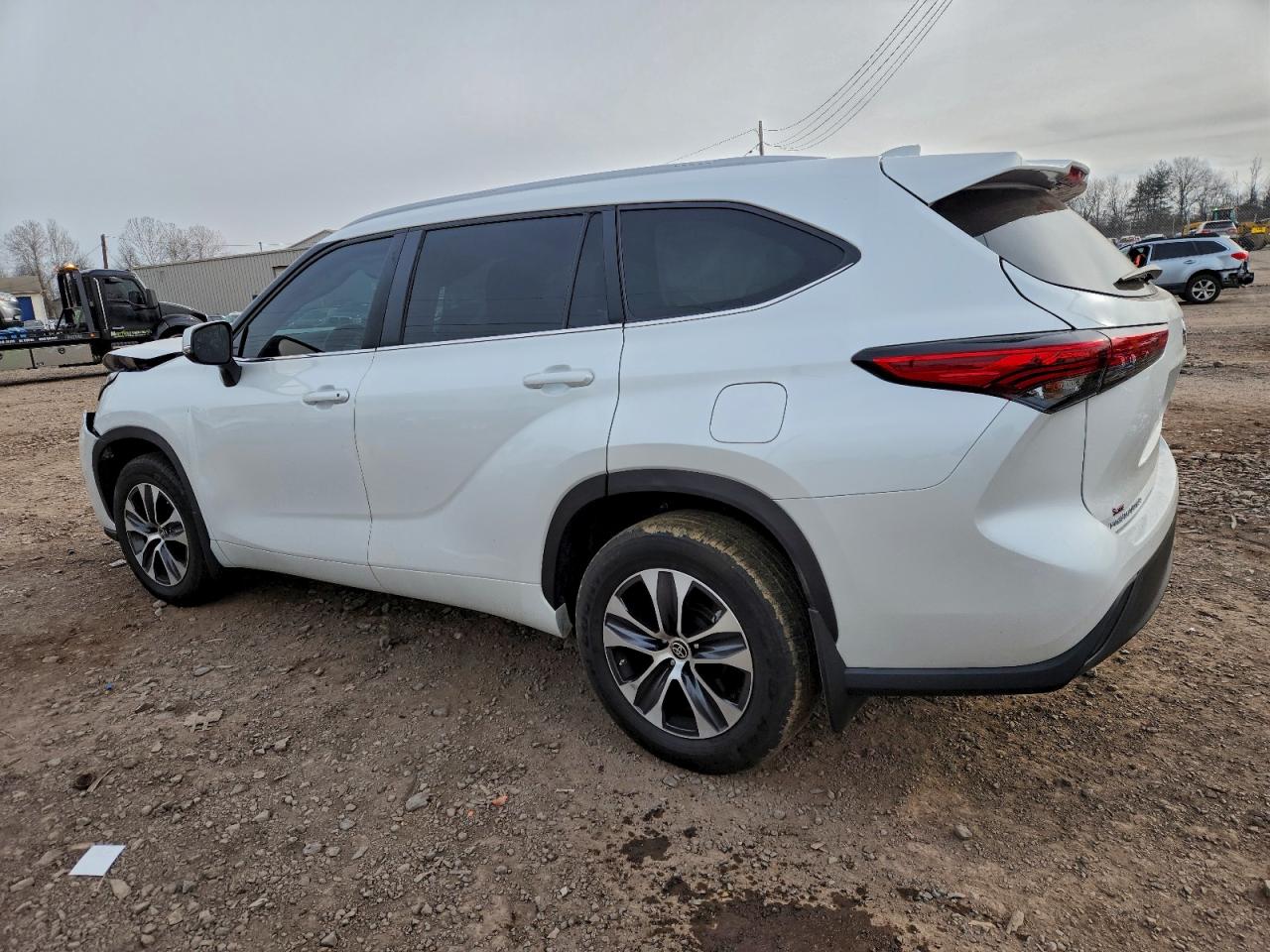 2023 TOYOTA HIGHLANDER L photo 2