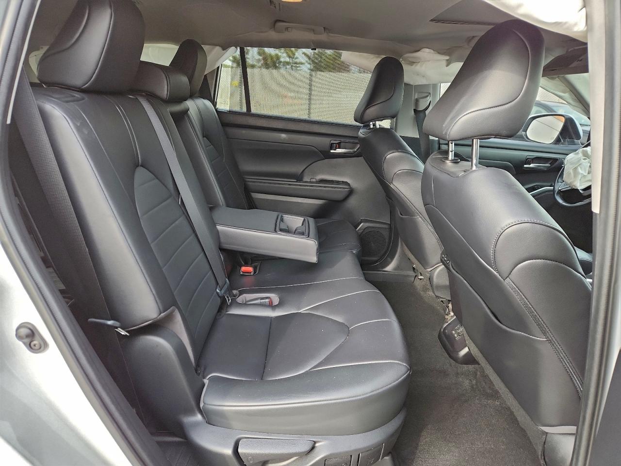 2023 TOYOTA HIGHLANDER L photo 11