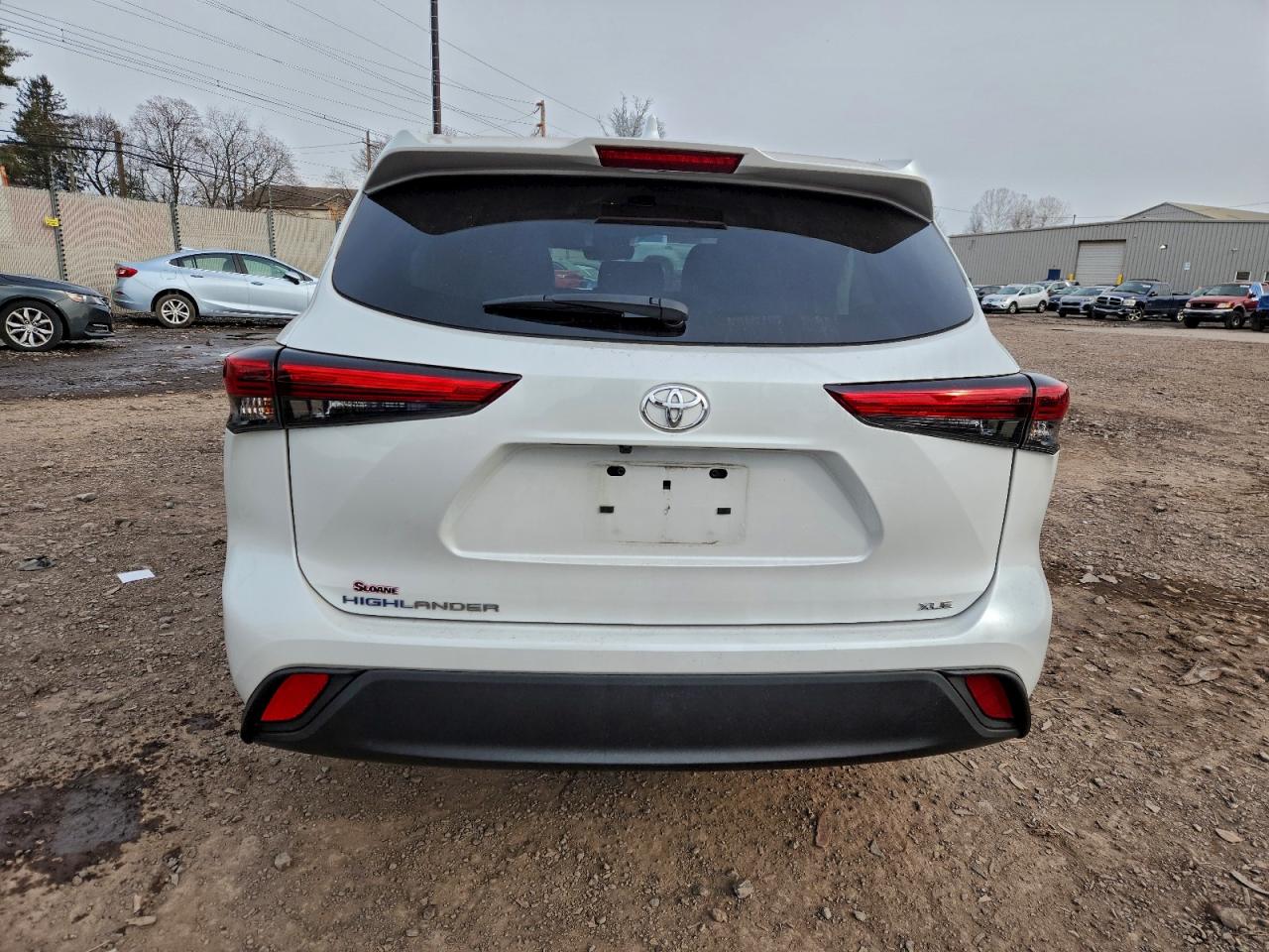2023 TOYOTA HIGHLANDER L photo 6